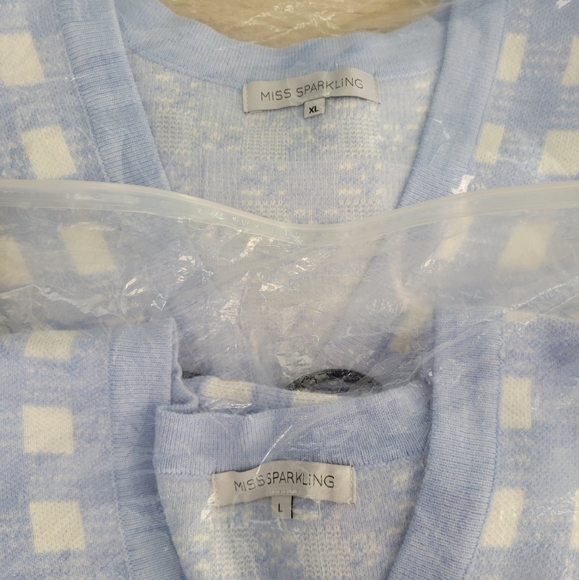 Women's Cropped Gingham Plaid Spring Cardigan - Picture 6 of 8